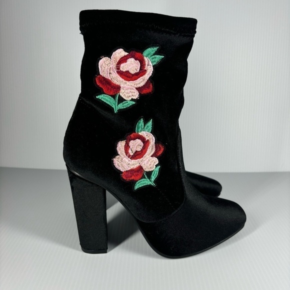 Yoki Heels Womens 8 Ankle Boots Roses Crushed Velvet Photoshoot Night Out Party - Picture 2 of 7